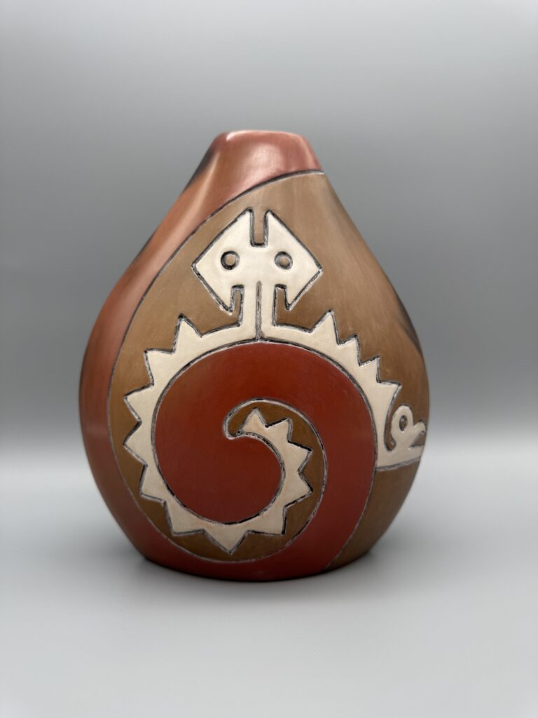 Artesania Del Norte Folk Art Ceramic Vase